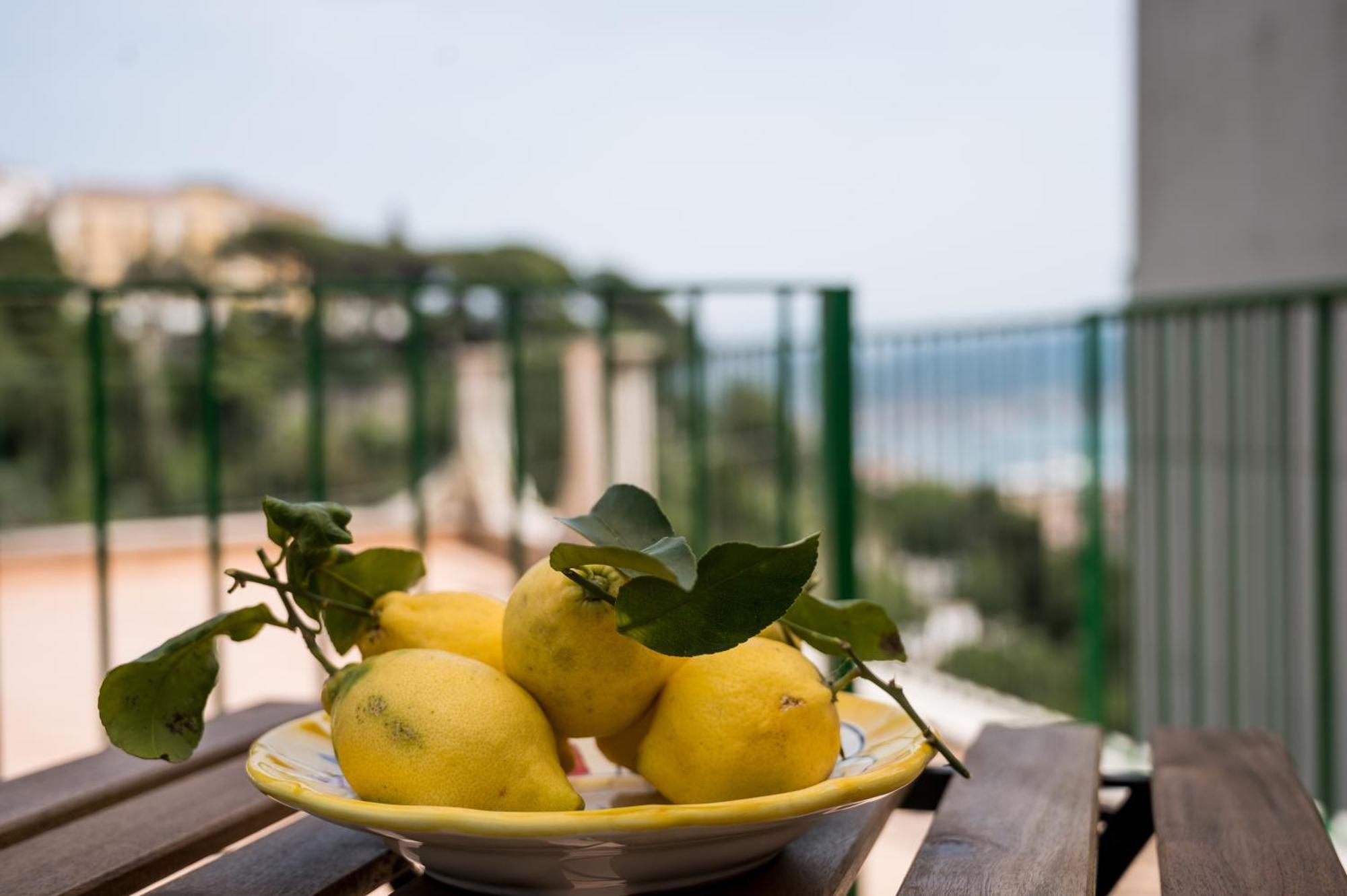 Terrazza Mediterranea Vietri sul Mare Exterior photo